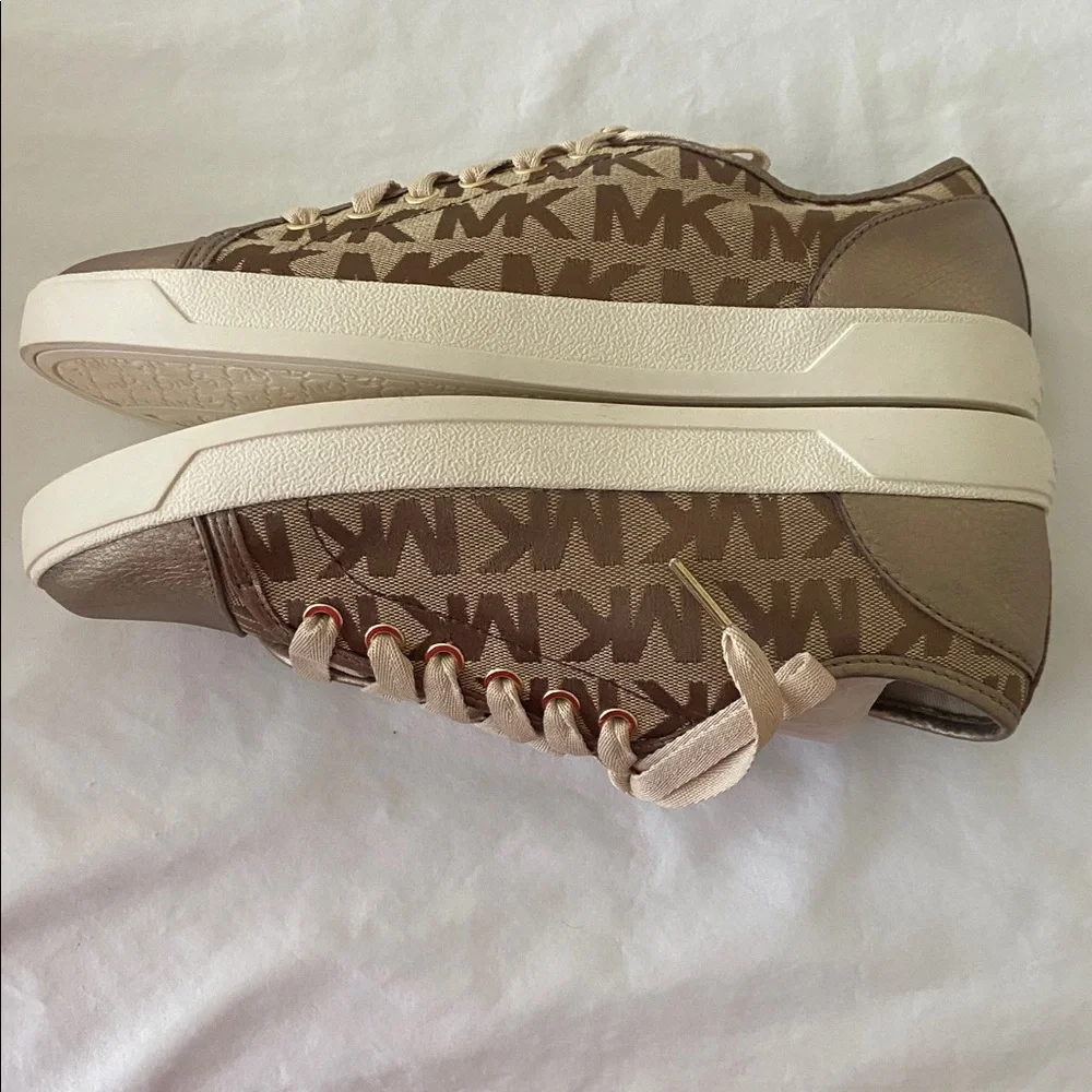 Michael Kors MK City Sneaker Monogram Jacquard Size 8.5 - Picture 6 of 11